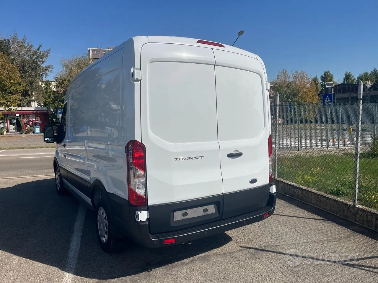 Ford Transit 2025 photo 2