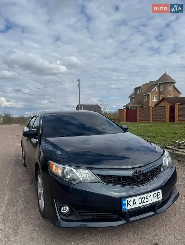Toyota Camry 2013 photo 2