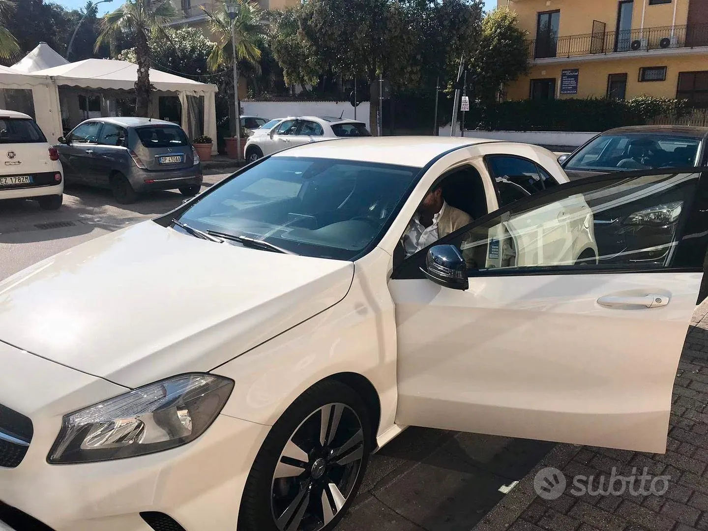Mercedes-Benz A 2015 photo 4