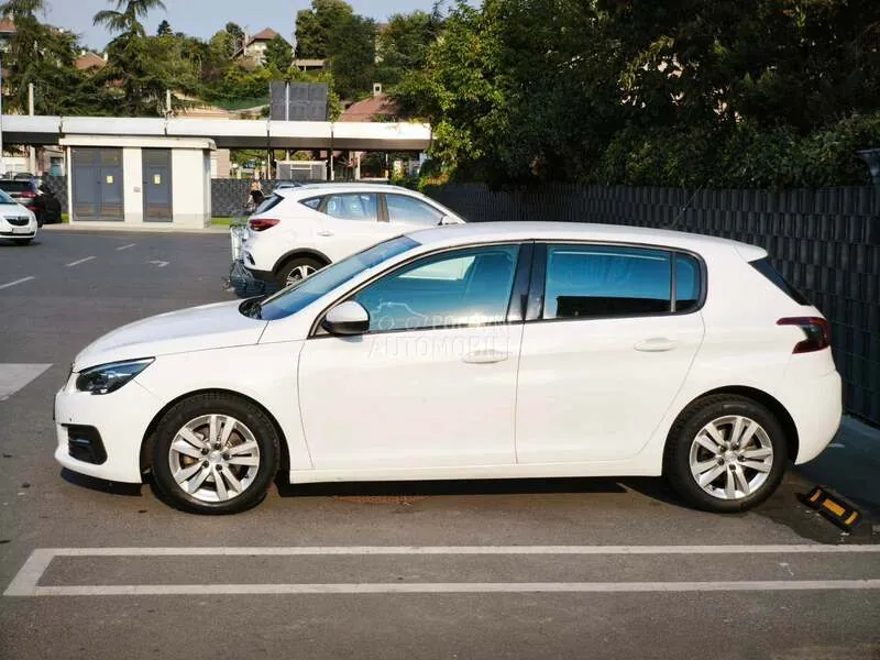 Peugeot 308 2019 photo 3