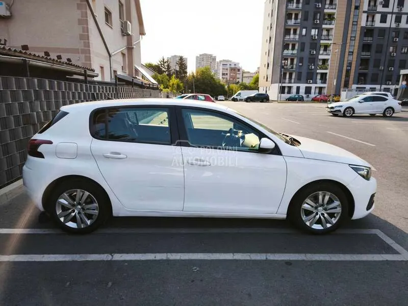 Peugeot 308 2019 photo 4