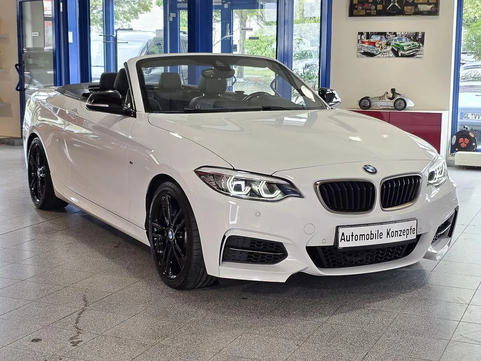 BMW M240I