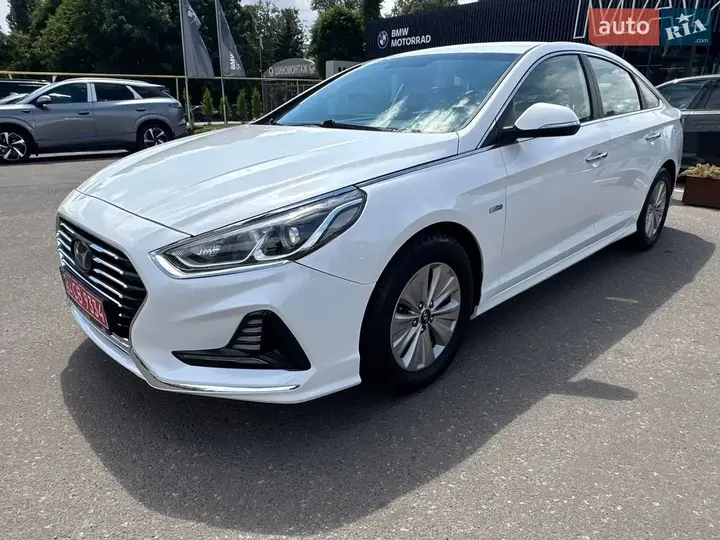 Hyundai Sonata