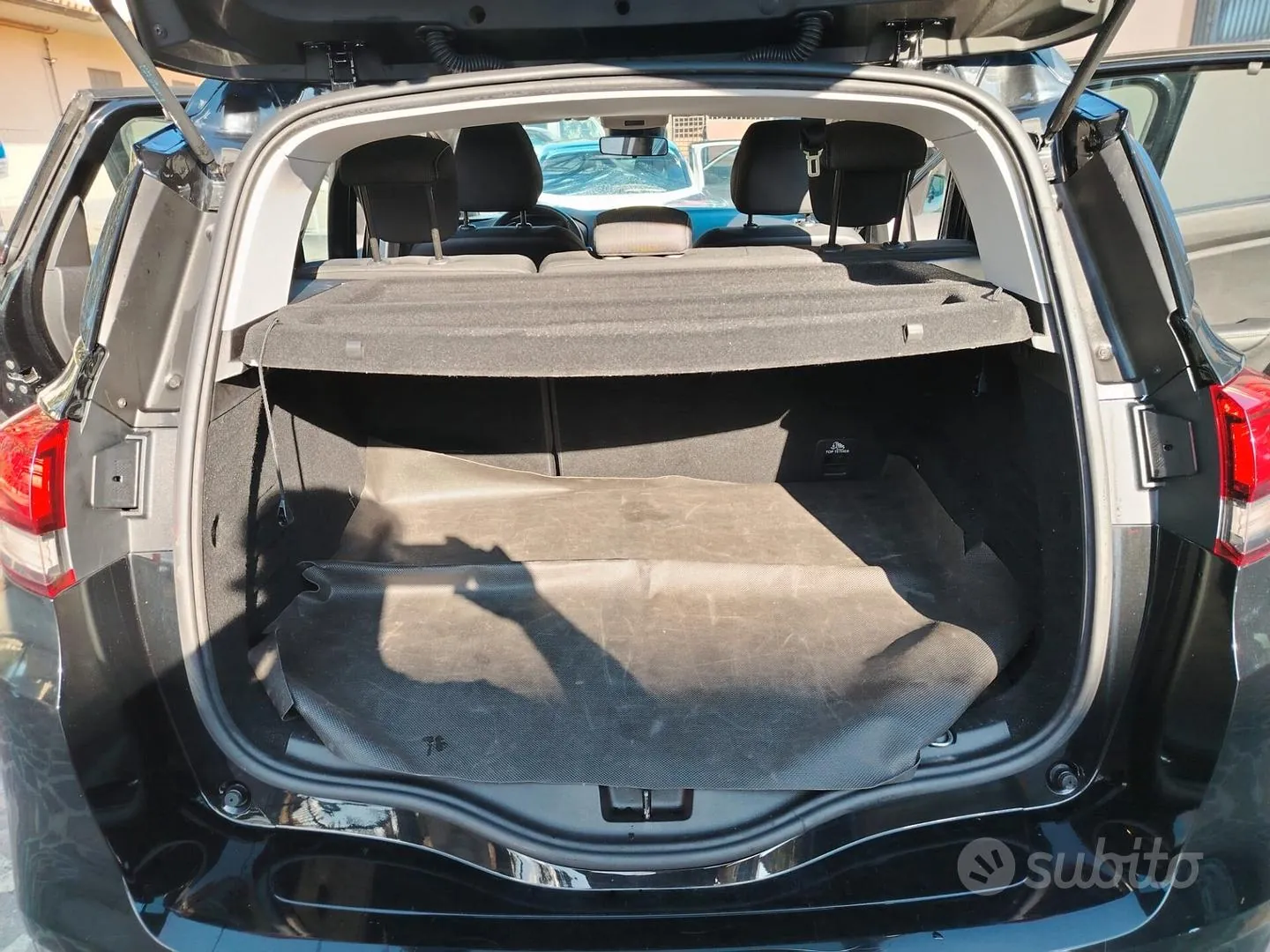 Renault Scenic 2018 photo 4