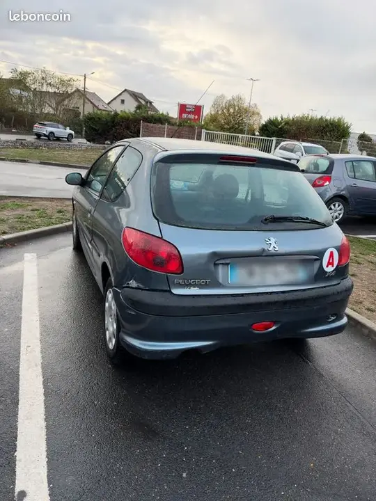 Peugeot 206