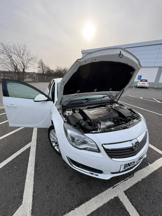Vauxhall Insignia 2015 photo 3