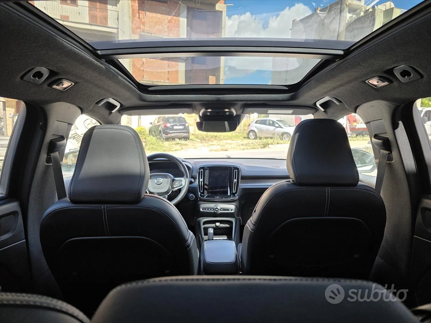 Volvo Xc40 2022 photo 3