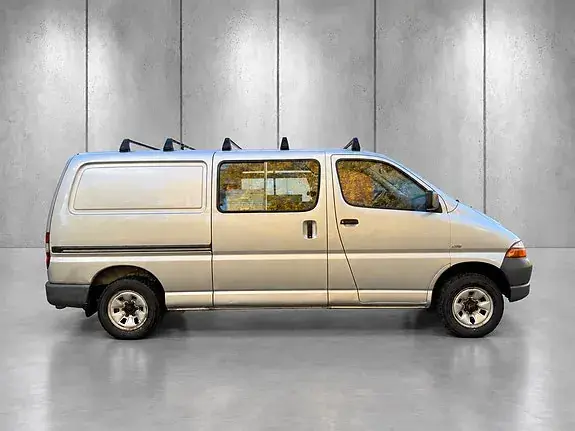 Toyota Hiace 2006 photo 4