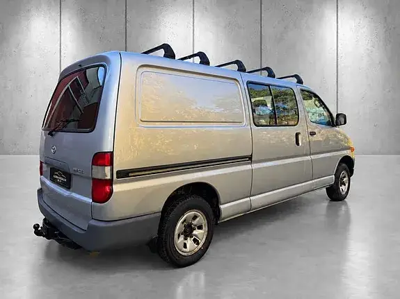Toyota Hiace 2006 photo 5