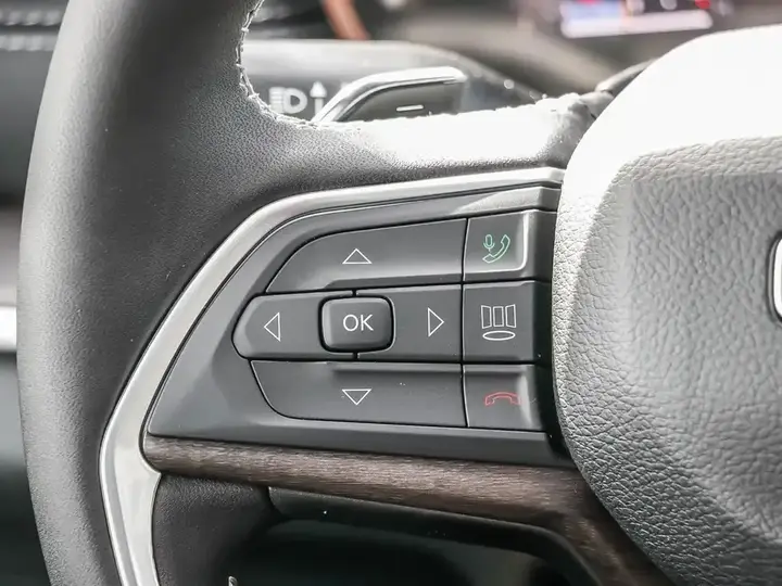 Jeep Grand Cherokee 2026 photo 5