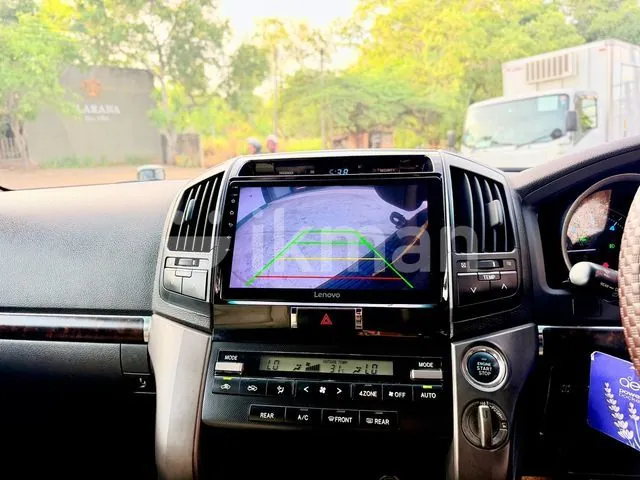 Toyota Land Cruiser 2011 photo 5