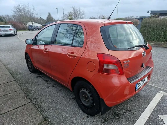 Toyota Yaris 2007 photo 3