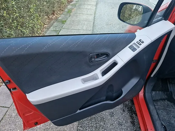 Toyota Yaris 2007 photo 5