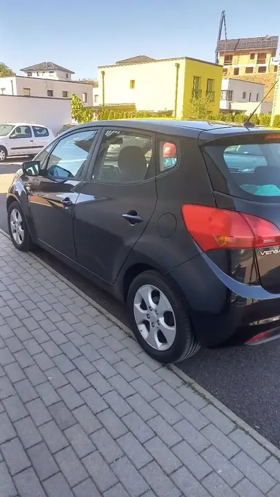 Kia Venga 2013 photo 3