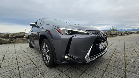 Lexus Ux300E 2023 photo 5