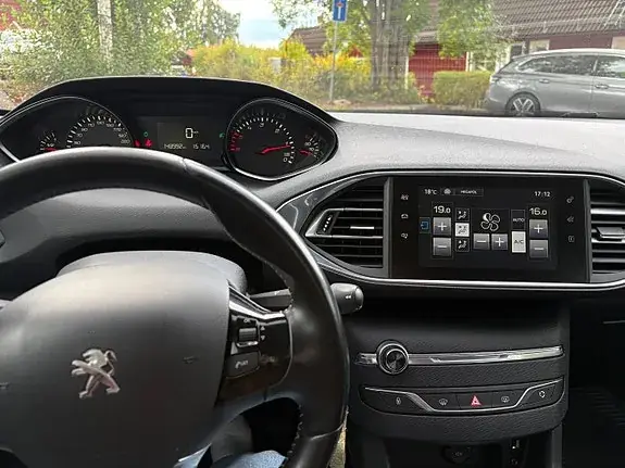 Peugeot 308 2016 photo 5