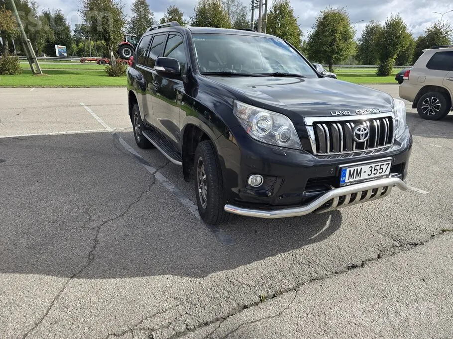 Toyota Land Cruiser 2012 photo 2