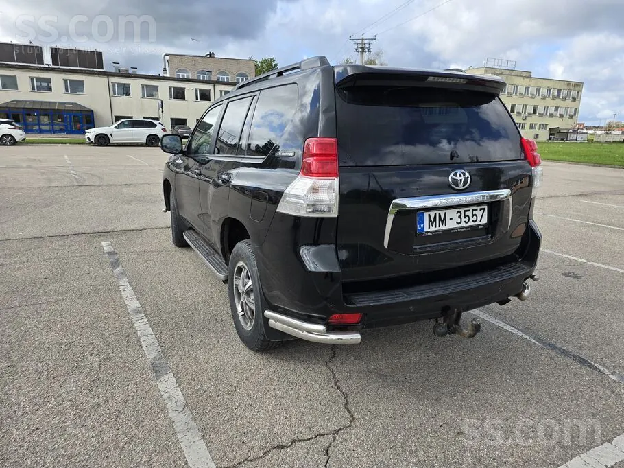 Toyota Land Cruiser 2012 photo 5
