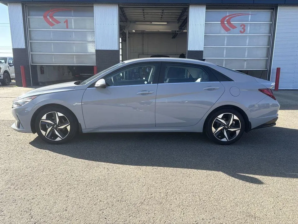Hyundai Elantra 2023 photo 4
