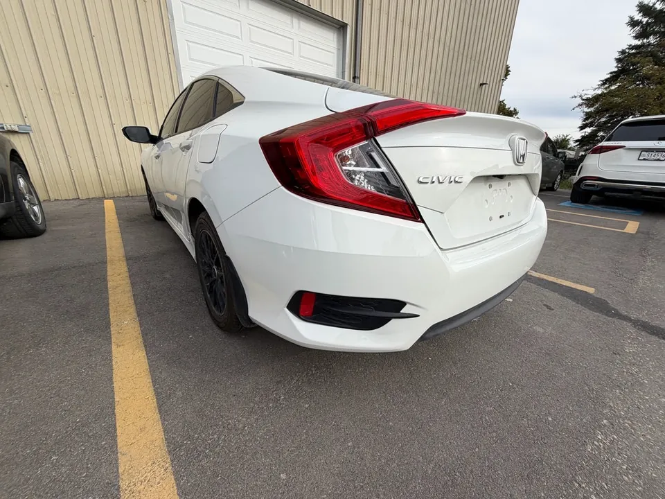 Honda Civic 2018 photo 3