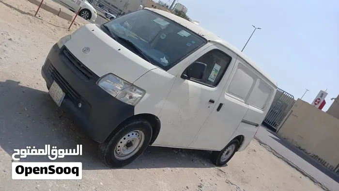 Toyota Bus - Van 2024 photo 4