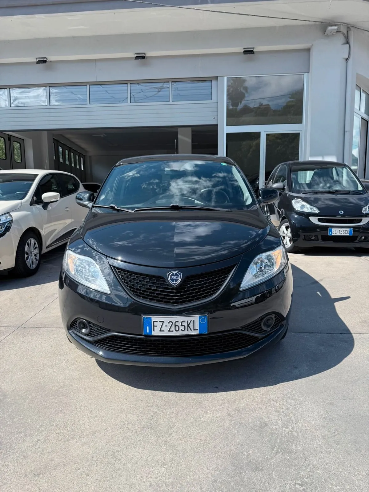 Lancia Ypsilon