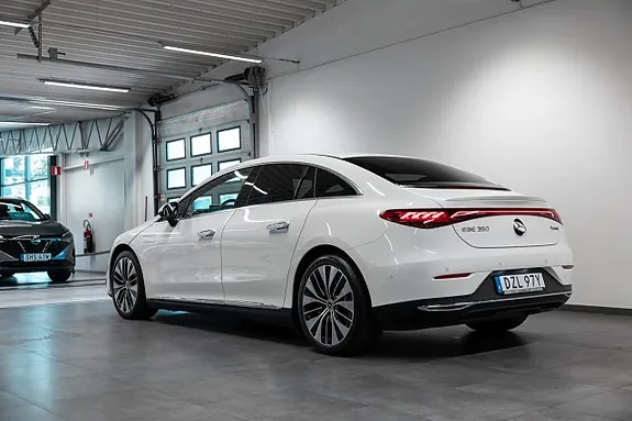 Mercedes-Benz Eqe350 2023 photo 2