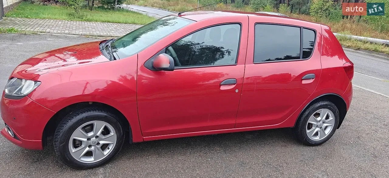 Renault Sandero 2013 photo 3