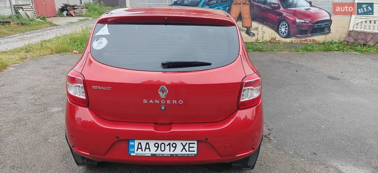 Renault Sandero 2013 photo 4