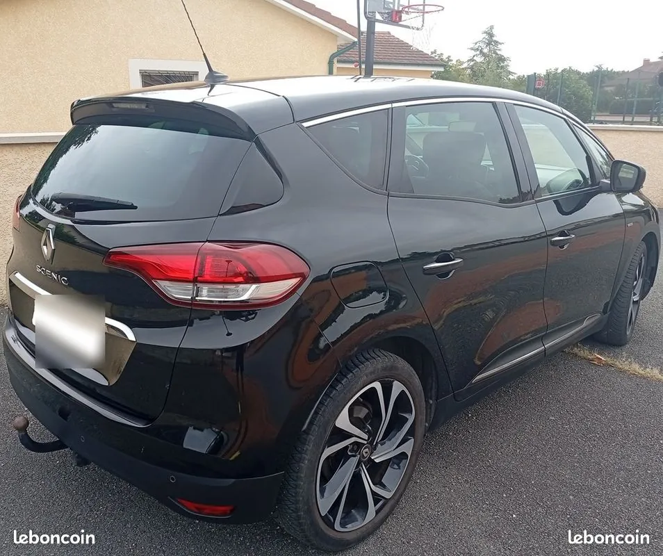Renault Scenic 2018 photo 2