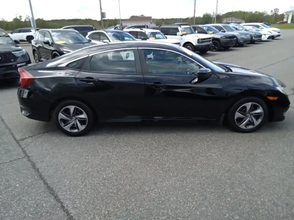 Honda Civic 2019 photo 4