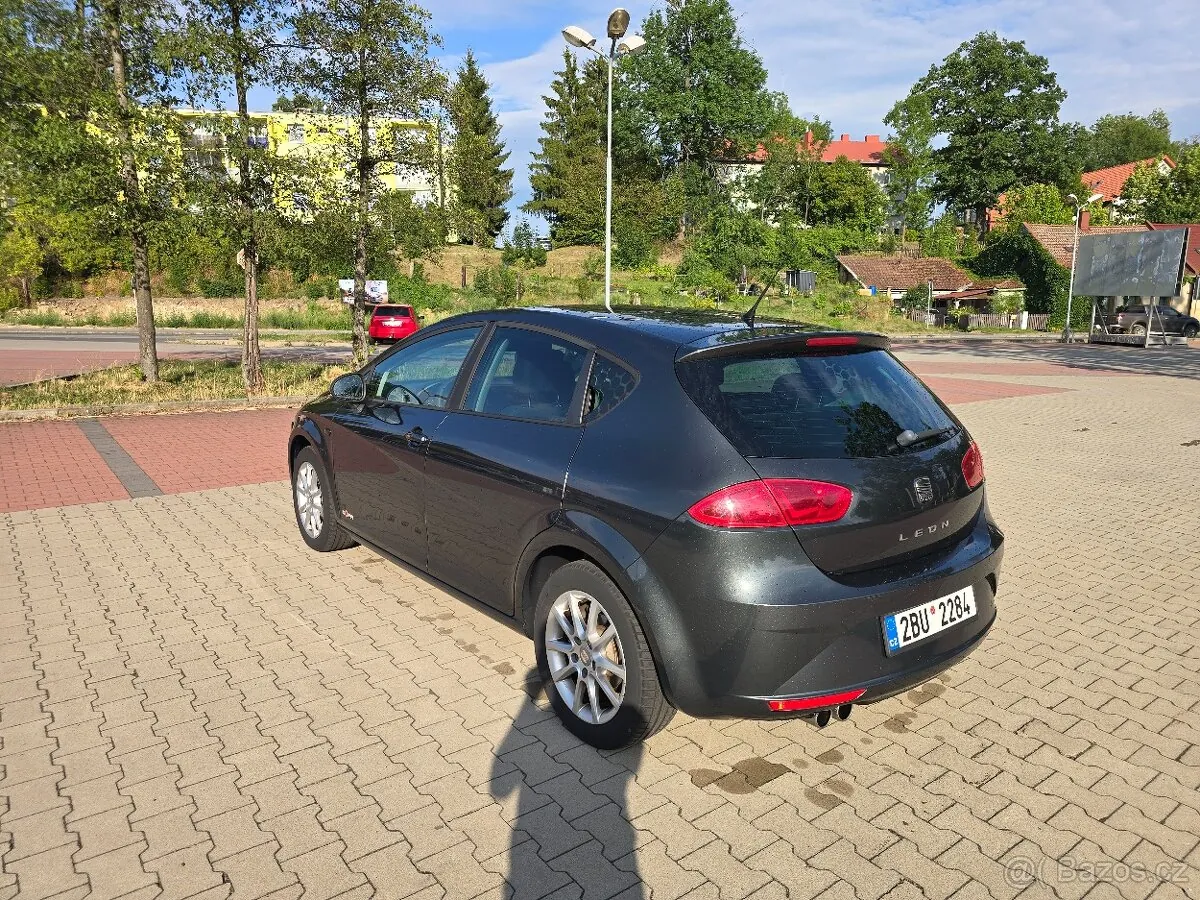 Seat Leon 2011 photo 5