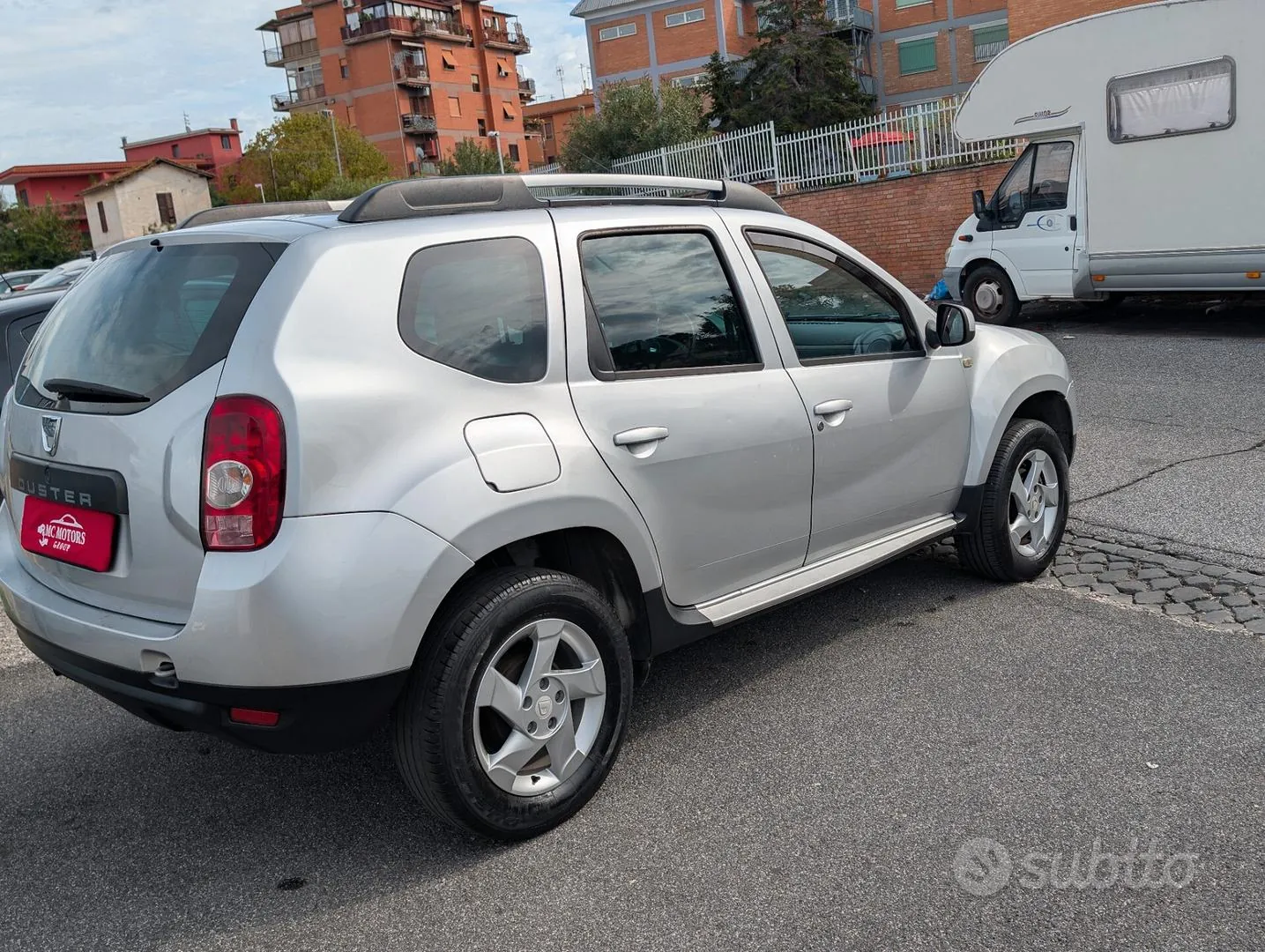 Dacia Duster 2010 photo 4