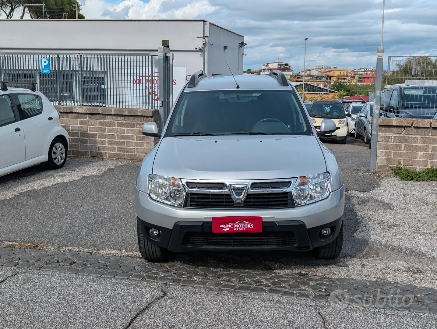 Dacia Duster 2010 photo 2