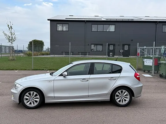 BMW 116I 2009 photo 2
