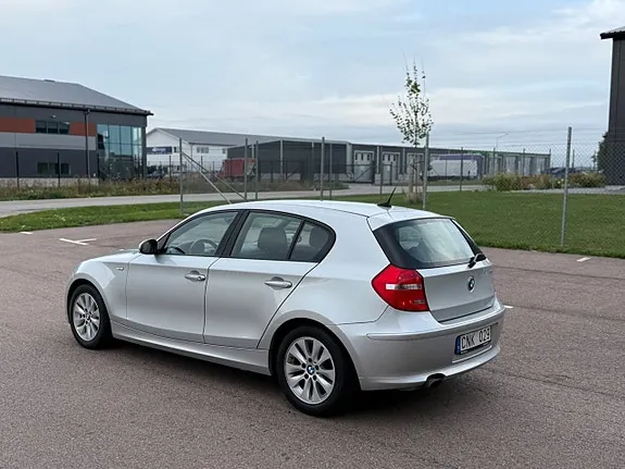 BMW 116I 2009 photo 3