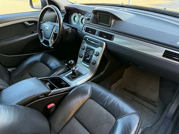 Volvo V70 2012 photo 4
