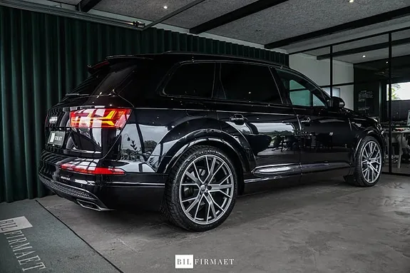 Audi Q7 2017 photo 3