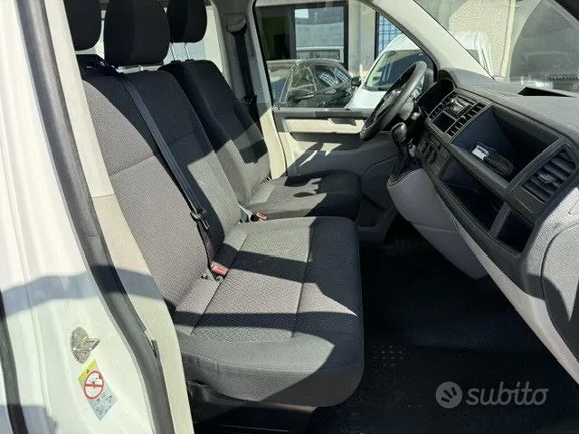 Volkswagen Caravelle 2018 photo 5