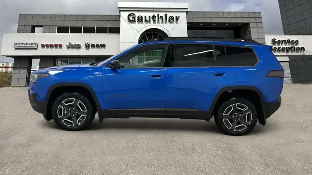 Jeep Cherokee 2026 photo 3