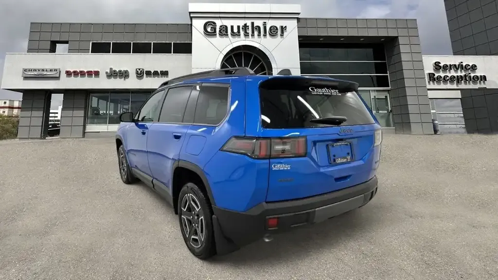 Jeep Cherokee 2026 photo 4