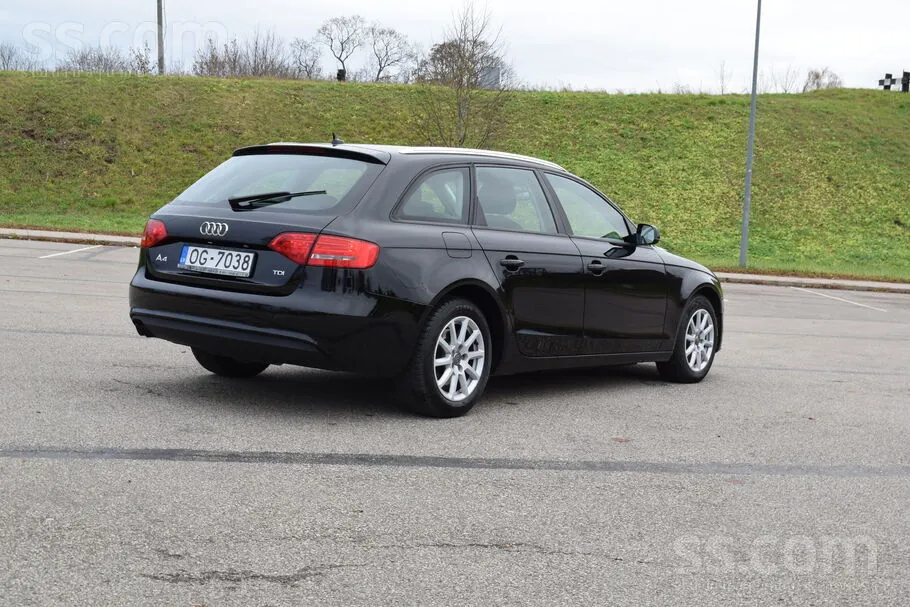 Audi A4 2013 photo 5
