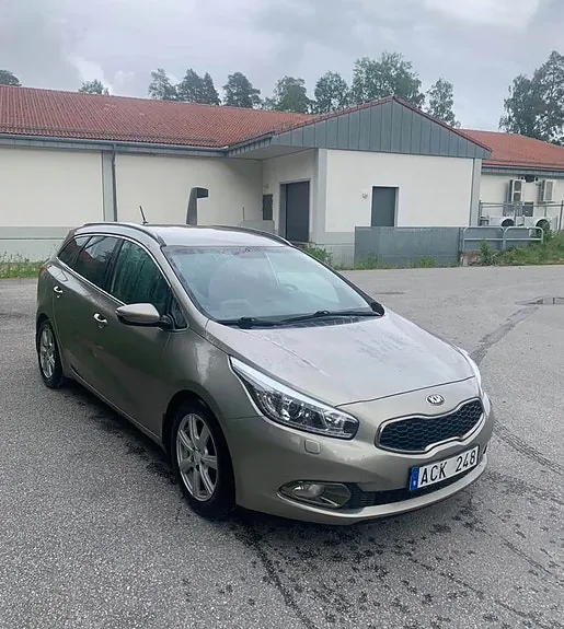 Kia Ceed 2013 photo 2