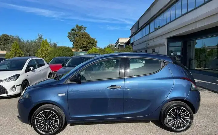 Lancia Ypsilon 2023 photo 5