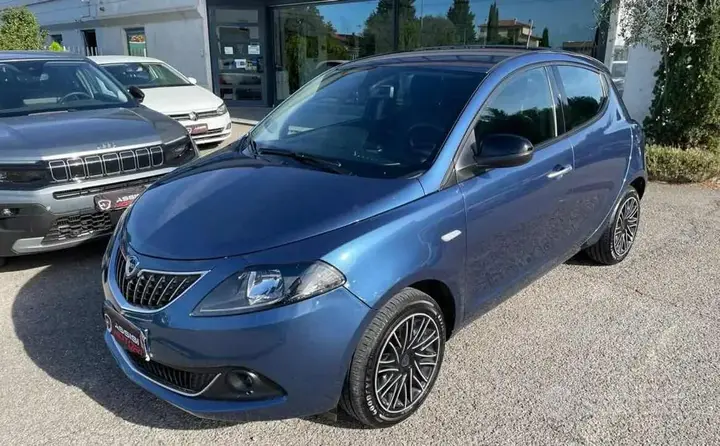 Lancia Ypsilon 2023 photo 2