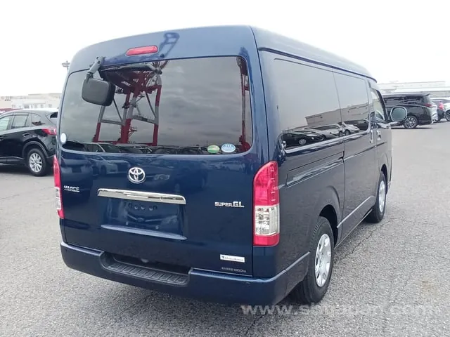 Toyota Hiace 2018 photo 4