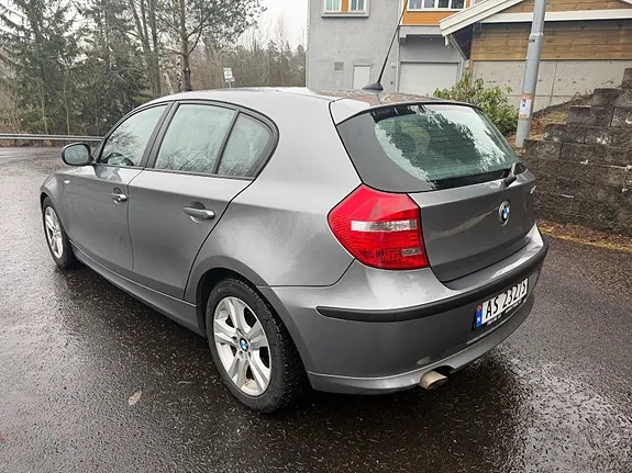 BMW 116D 2010 photo 3