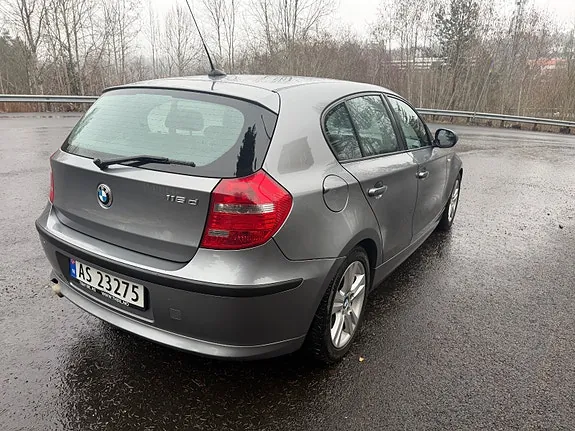BMW 116D 2010 photo 5