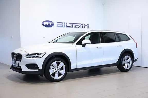 Volvo V60 Cross Country 2021 photo 2