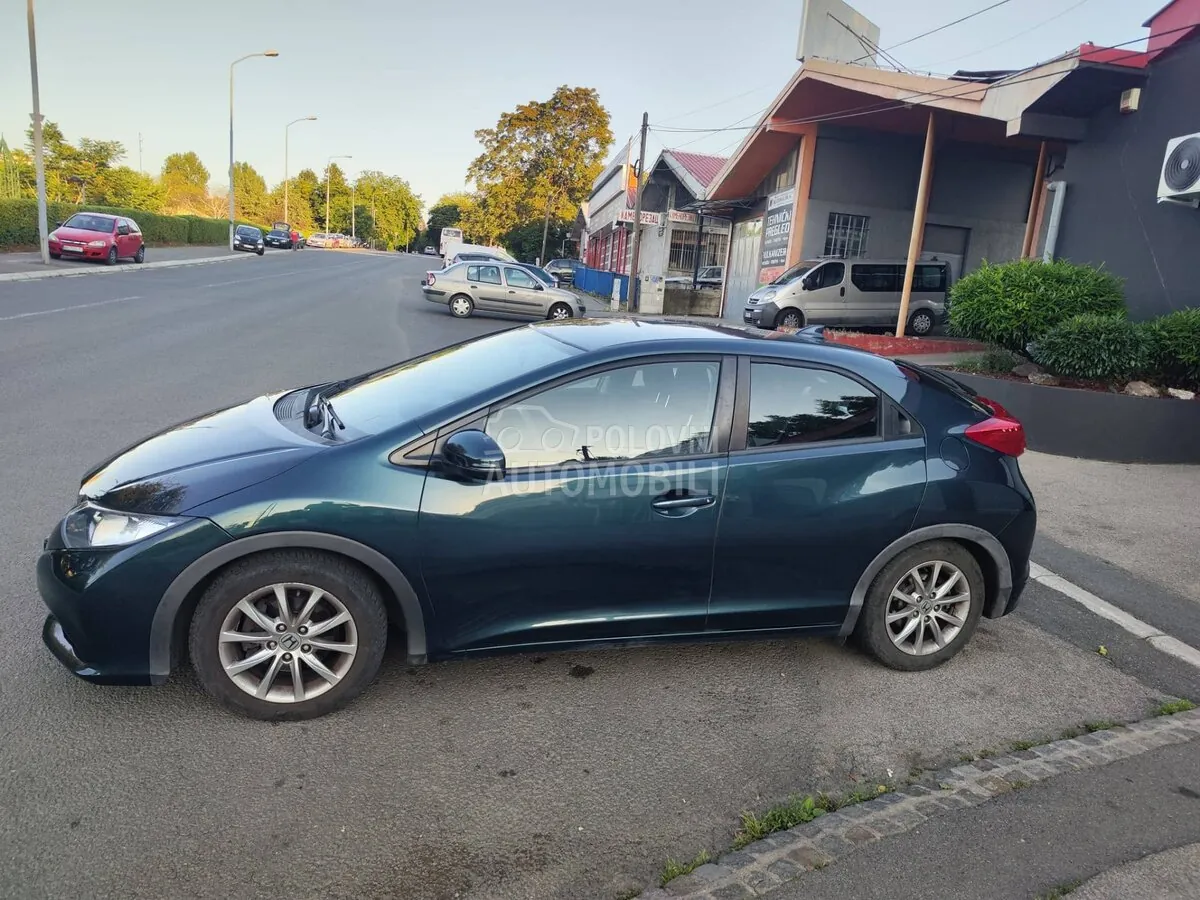 Honda Civic 2012 photo 3